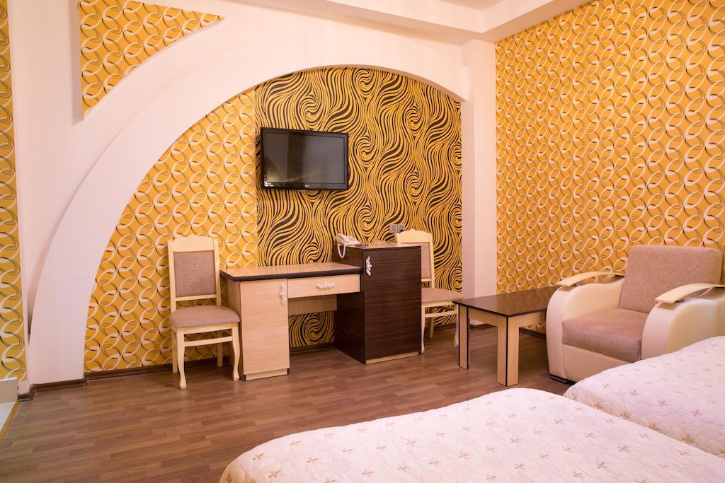 Cinema Boutique Hotel Гянджа Экстерьер фото