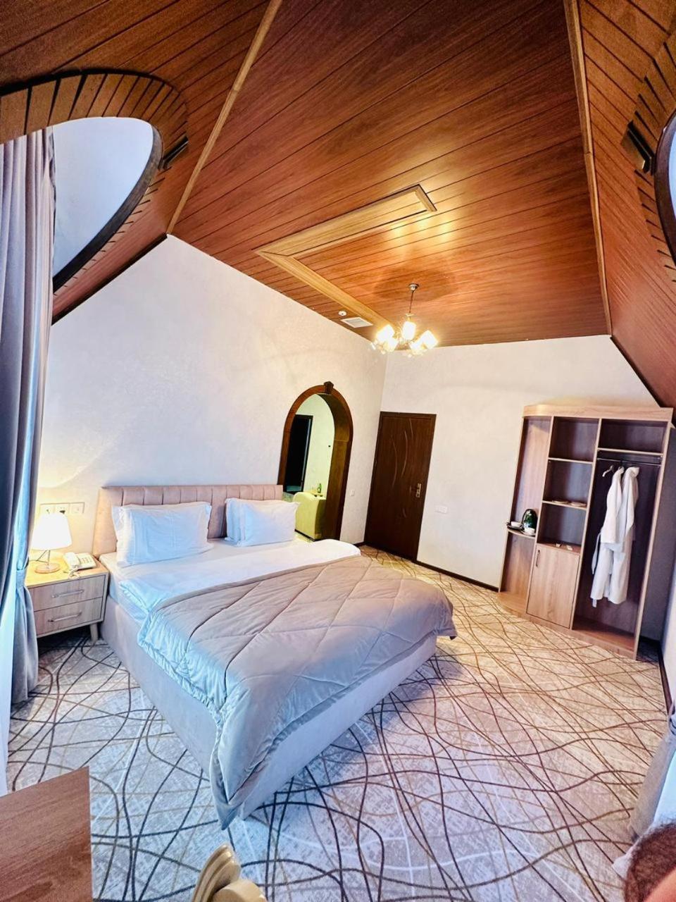 Cinema Boutique Hotel Гянджа Экстерьер фото