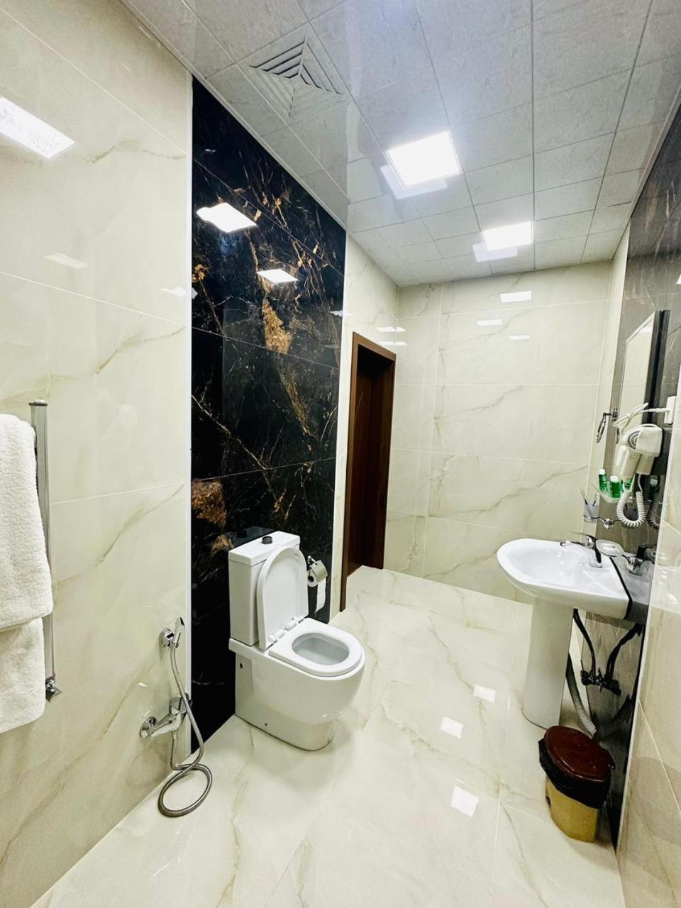 Cinema Boutique Hotel Гянджа Экстерьер фото